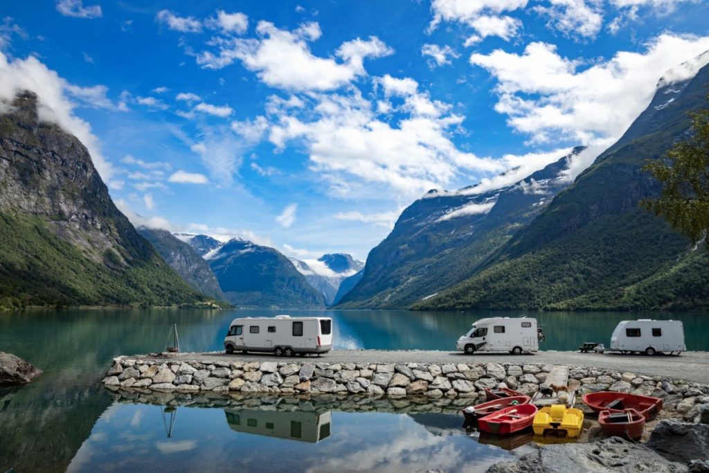 10-Les emplacements de camping en bord de lac, un paradis pour les campeurs