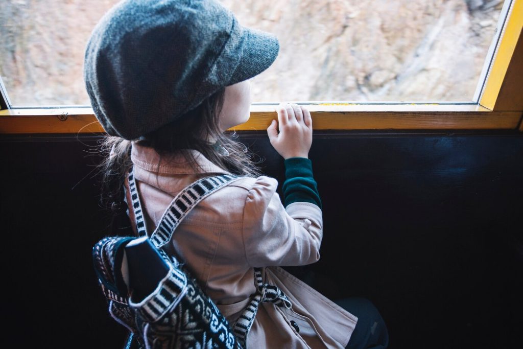 Astuces pour un voyage en train serein avec des enfants