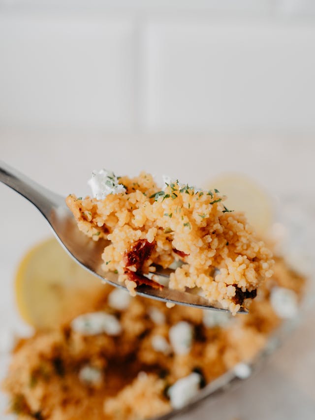 manger du couscous aux légumes